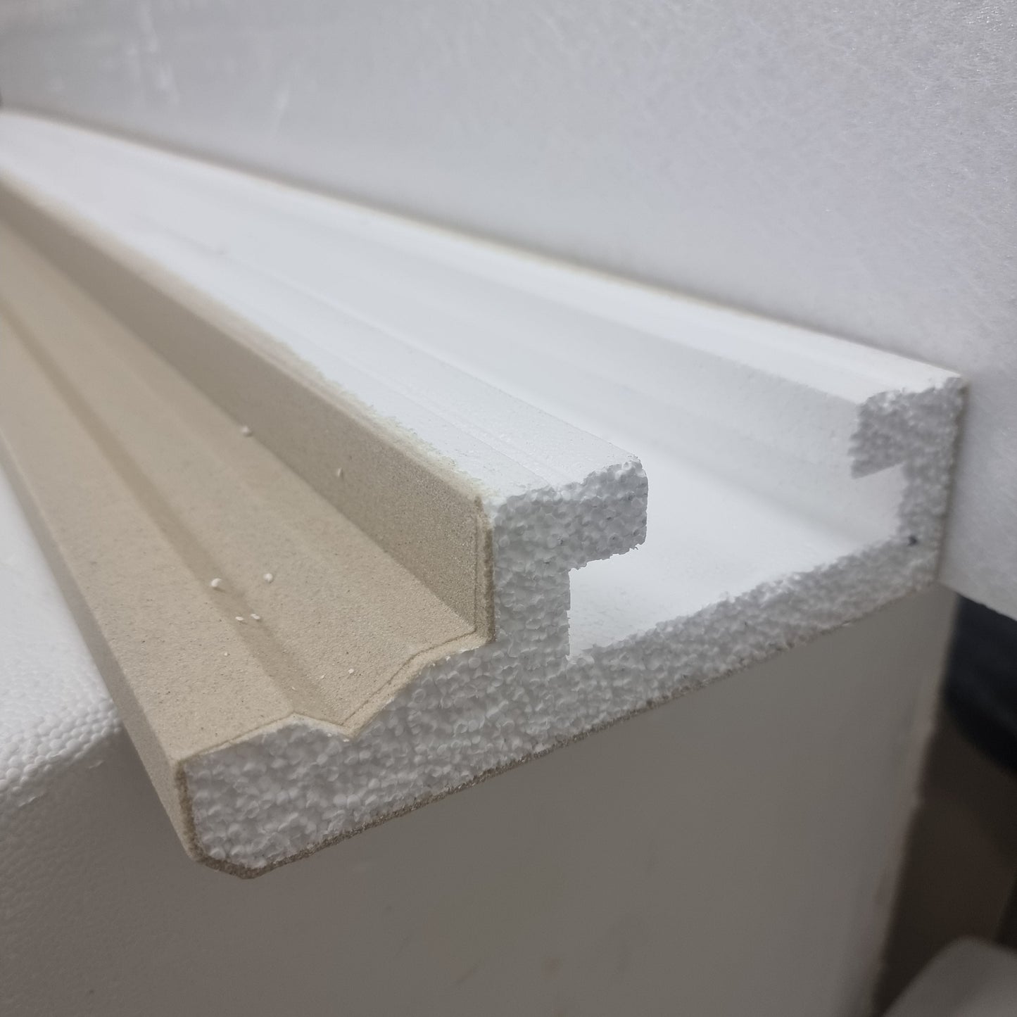 Plaster-Coated LED Downlighting Coving LU4HA 200mm x 60mm | Premium Downlight Cornice