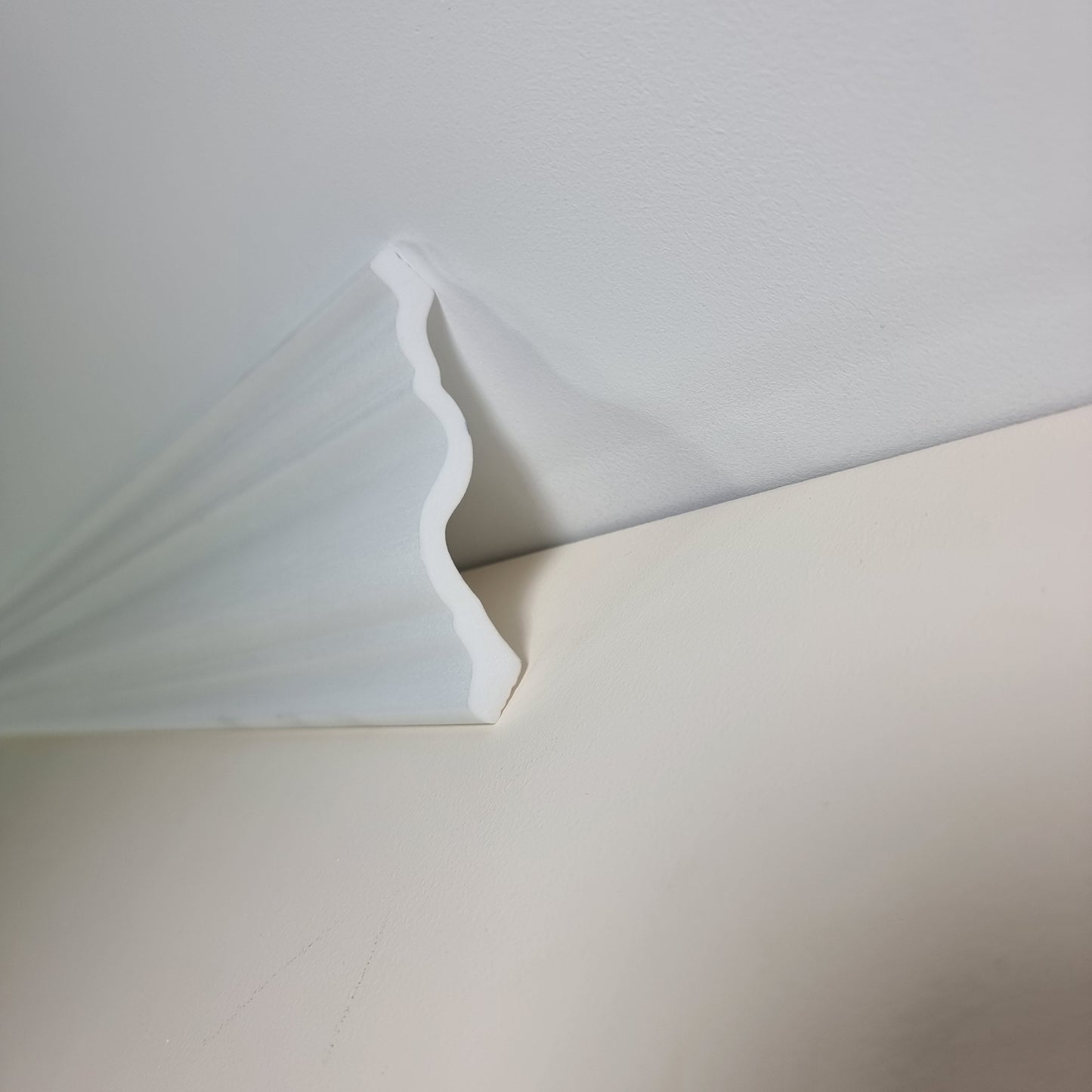 Polystyrene Coving for Wall Ceiling HL65 82mm x 75mm Lightweight XPS