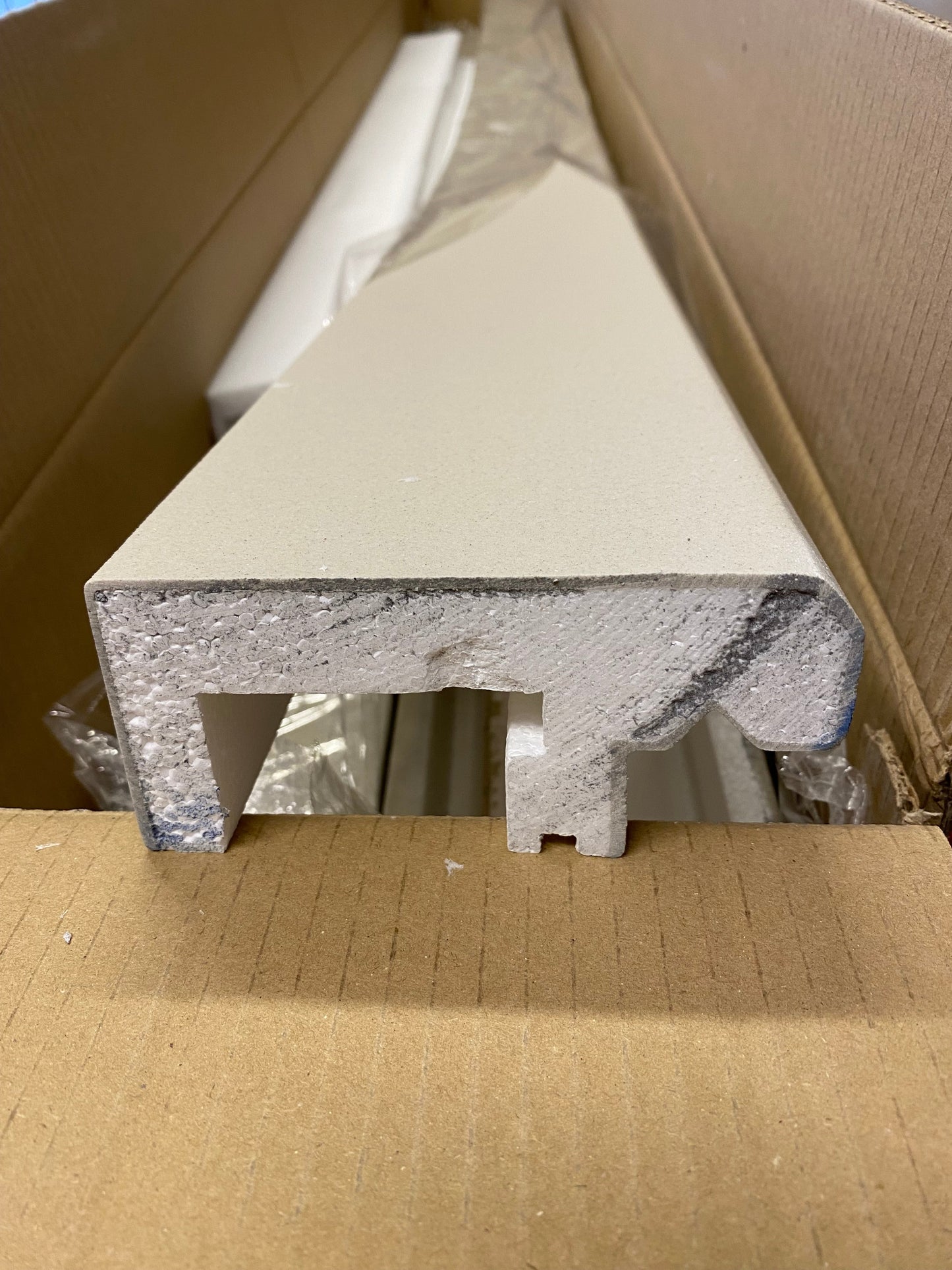 Plaster-Coated LED Downlighting Coving LU4HB 130mm x 60mm | Premium Downlight Cornice